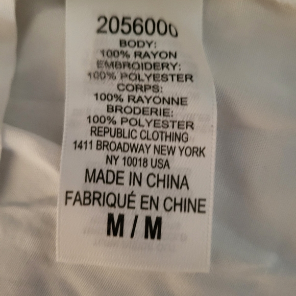 Chelsea & Theodore White Embroidered 3/4 Sleeve Tunic , Size Medium - Picture 7 of 7